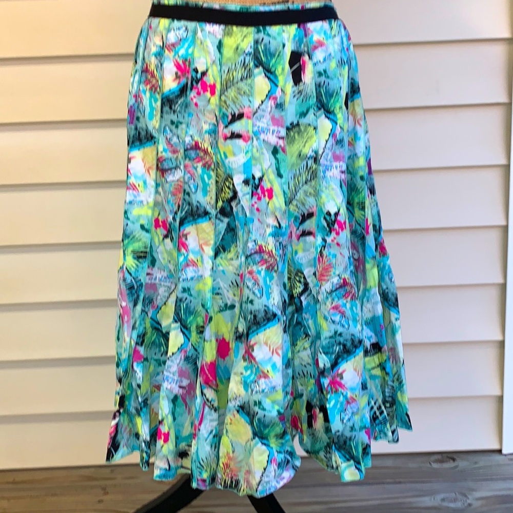 Womens multicolored abstract design Focus LifeStyle layered skirt